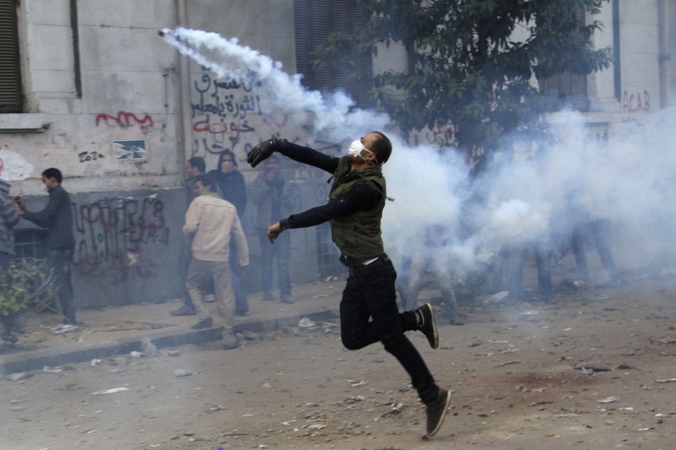 tear-gas-at-tahrir-square